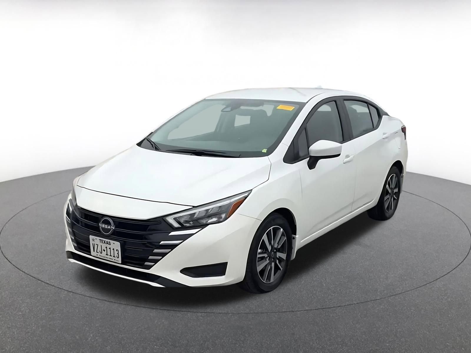 Used 2025 Nissan Versa SV w/ Trunk Package image 7