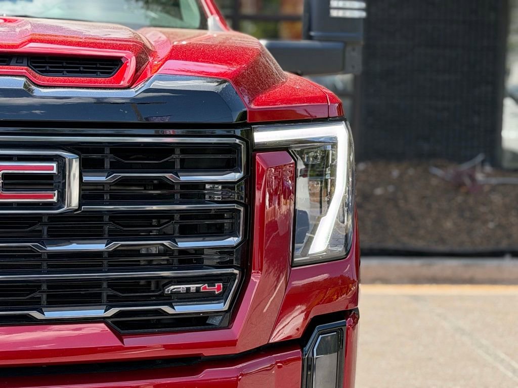 Used 2024 GMC Sierra 2500 AT4 w/ Technology Package AWD/4WD image 5
