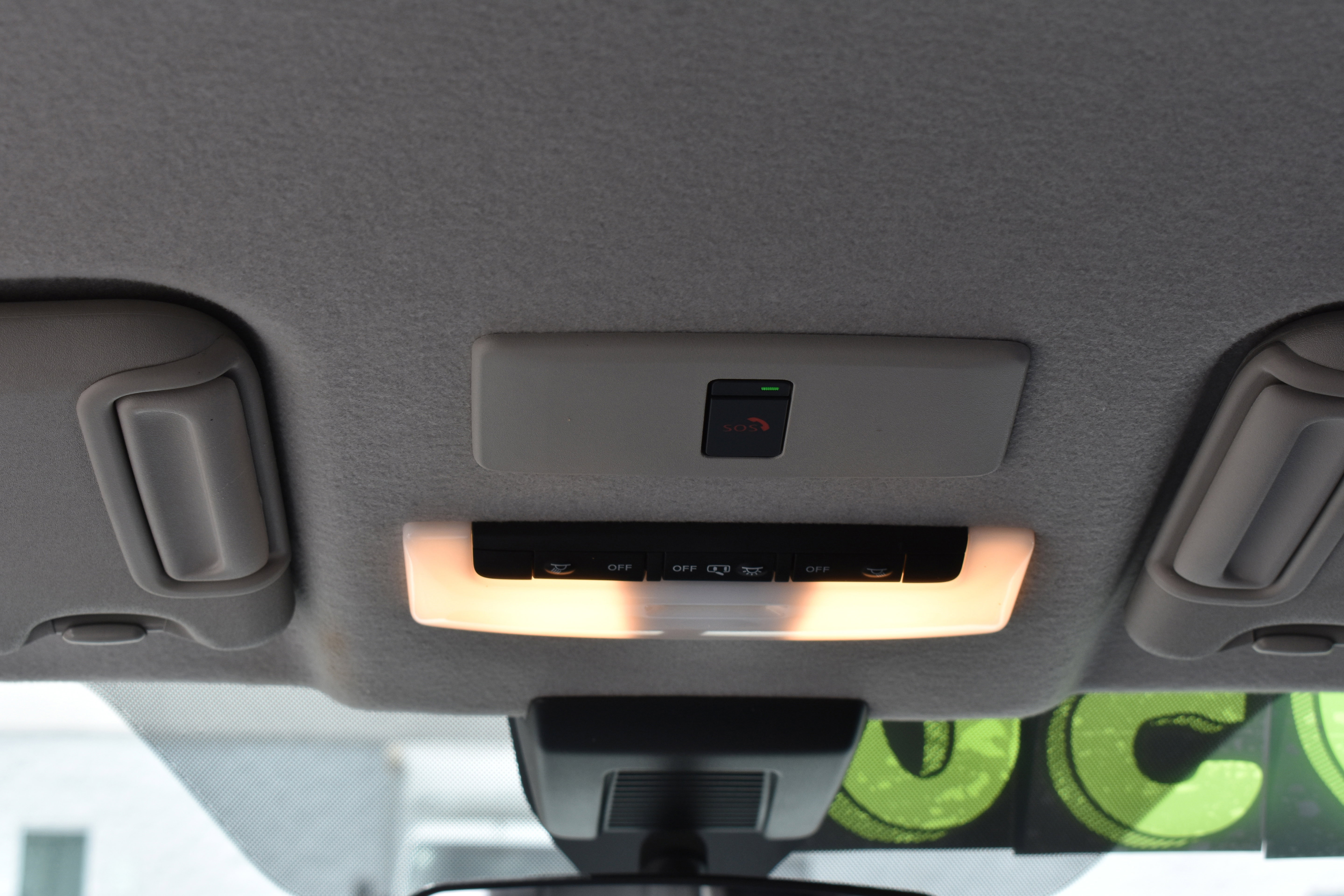 Used 2023 Nissan Kicks SR w/ SR Premium Package image 29