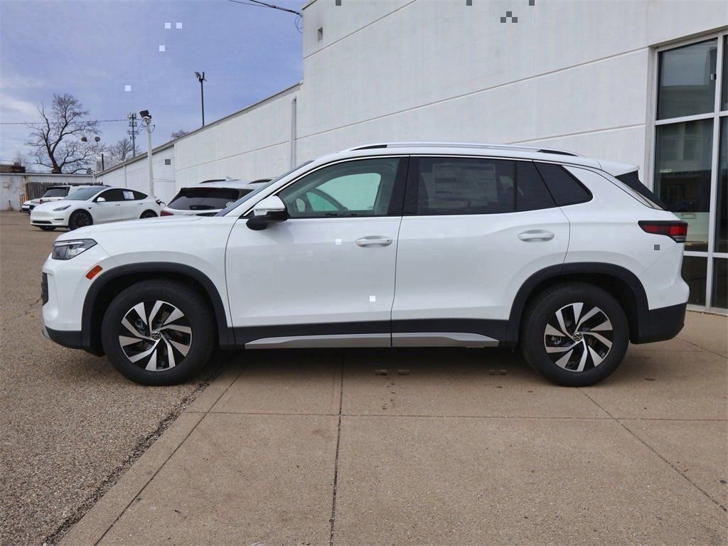 New 2026 Volkswagen Tiguan S FWD image 2