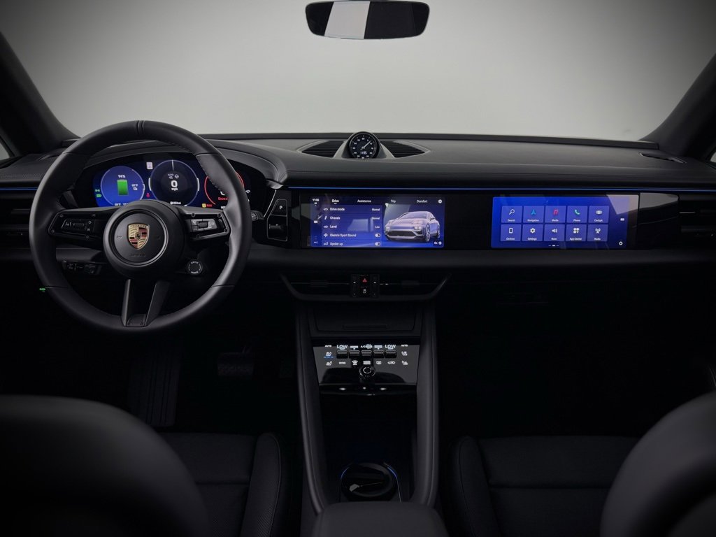 New 2025 Porsche Macan 4 Electric image 23