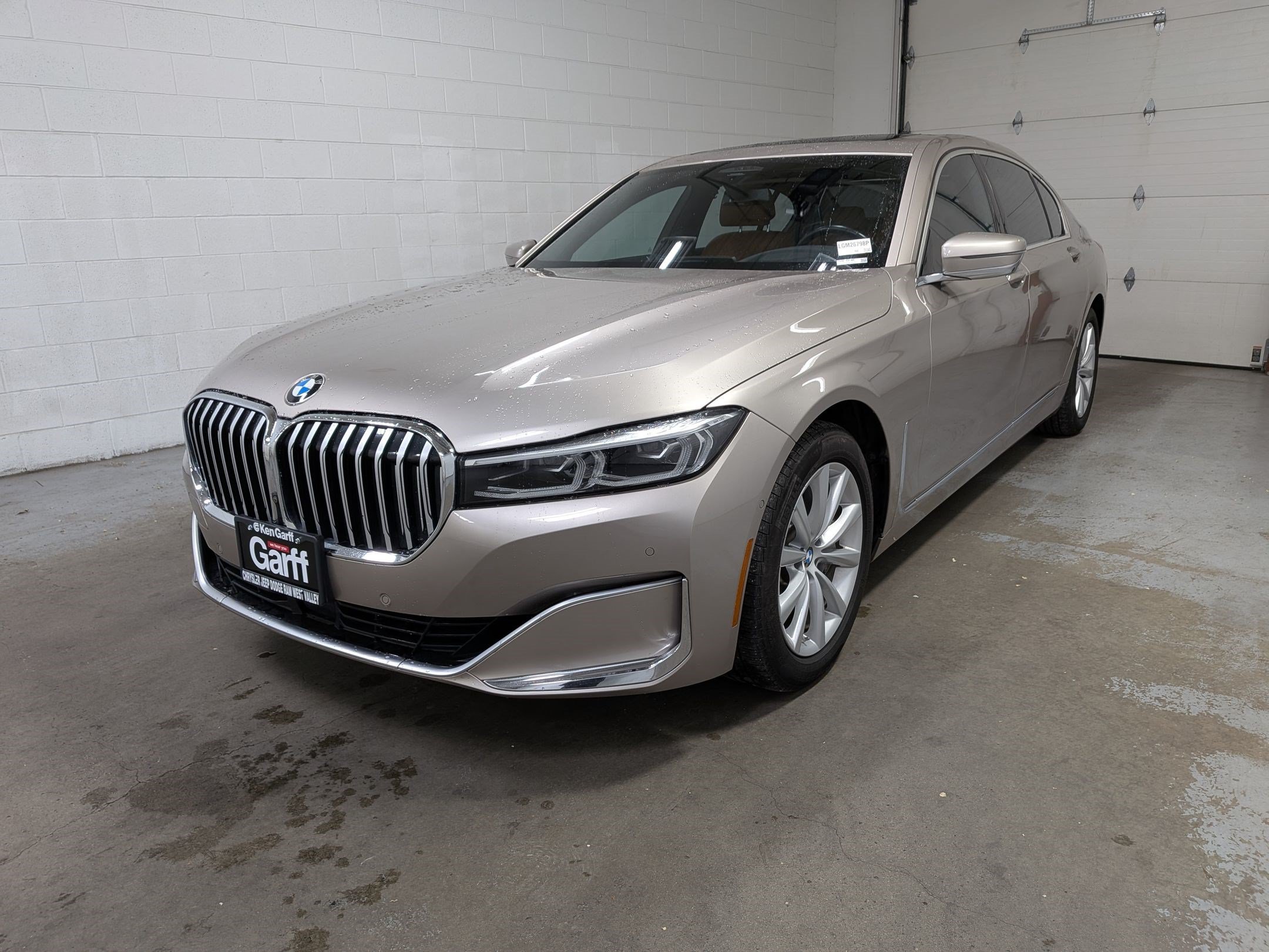 Used 2020 BMW 750i xDrive w/ Interior Design Package AWD/4WD image 11