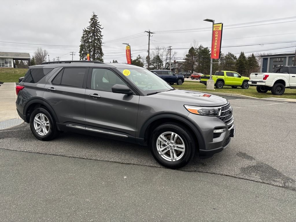 Used 2023 Ford Explorer XLT w/ Equipment Group 202A AWD/4WD image 14