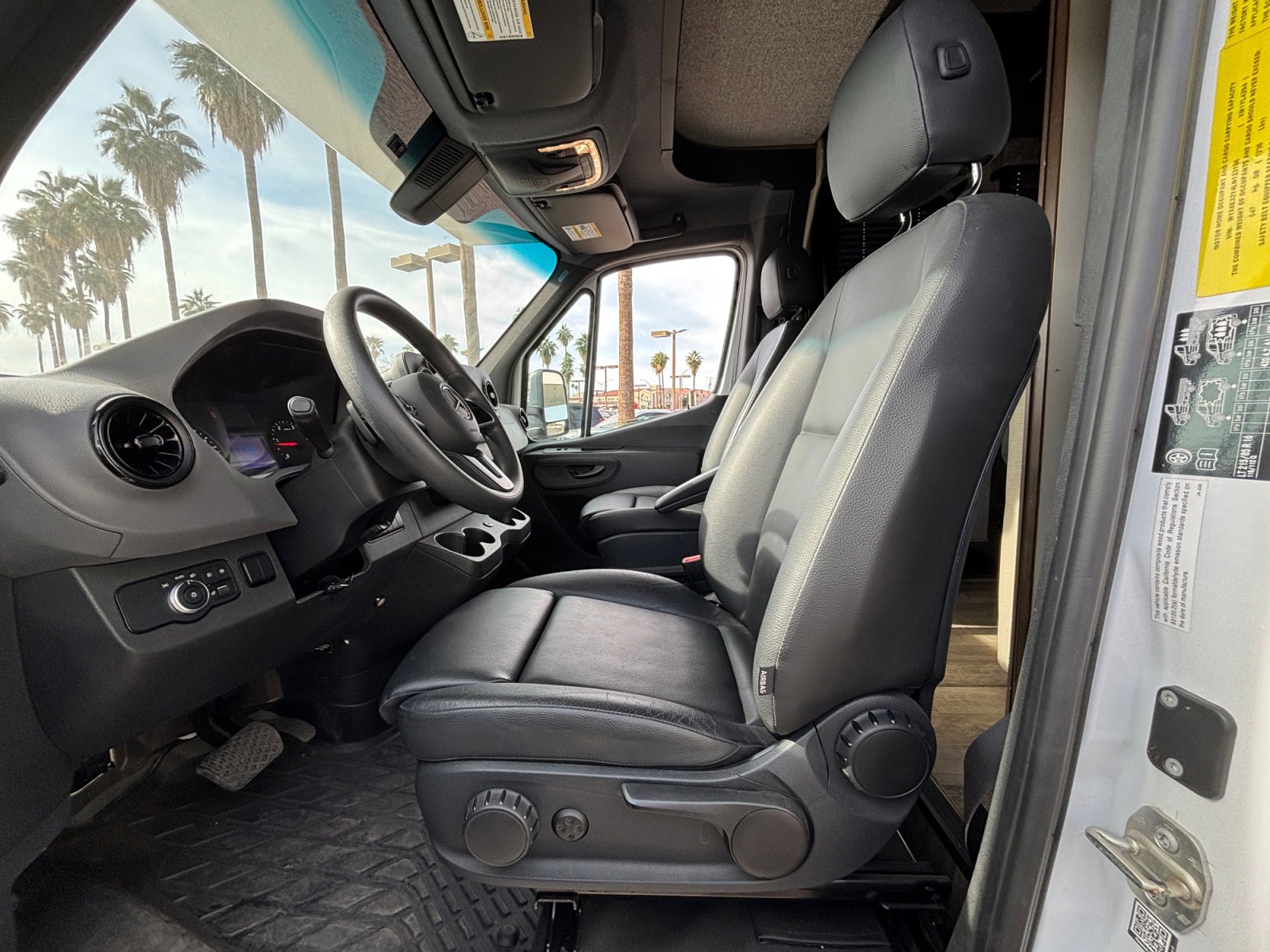 Used 2020 Mercedes-Benz Sprinter 3500 image 13