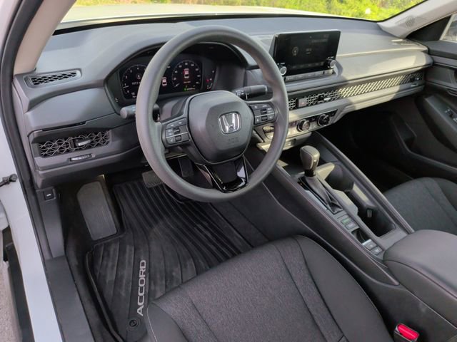 Used 2025 Honda Accord SE image 12