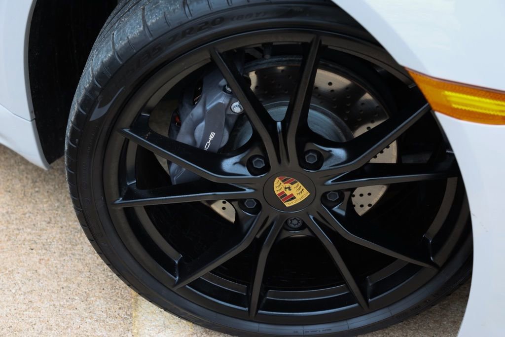 Used 2025 Porsche 718 Cayman image 12