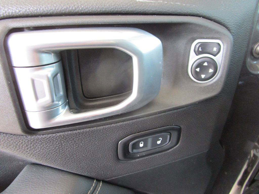 Used 2021 Jeep Gladiator Overland w/ Dual Top Group AWD/4WD image 29