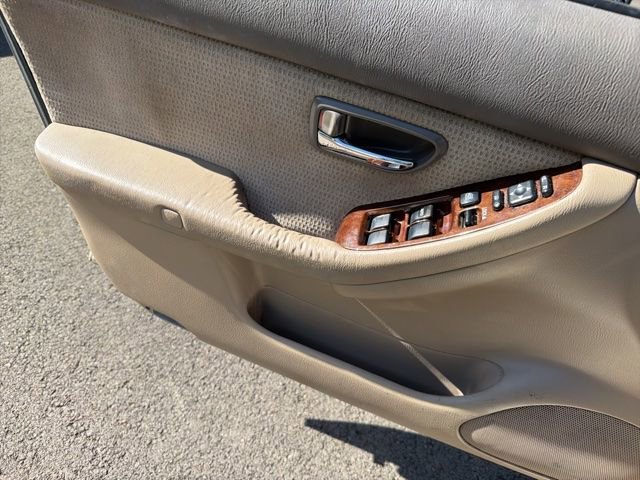 Used 2003 Subaru Outback Wagon image 10