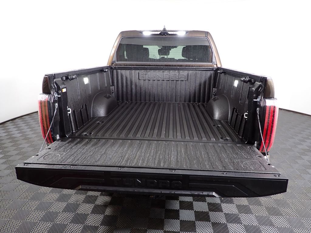 Used 2025 Toyota Tundra Limited AWD/4WD image 18
