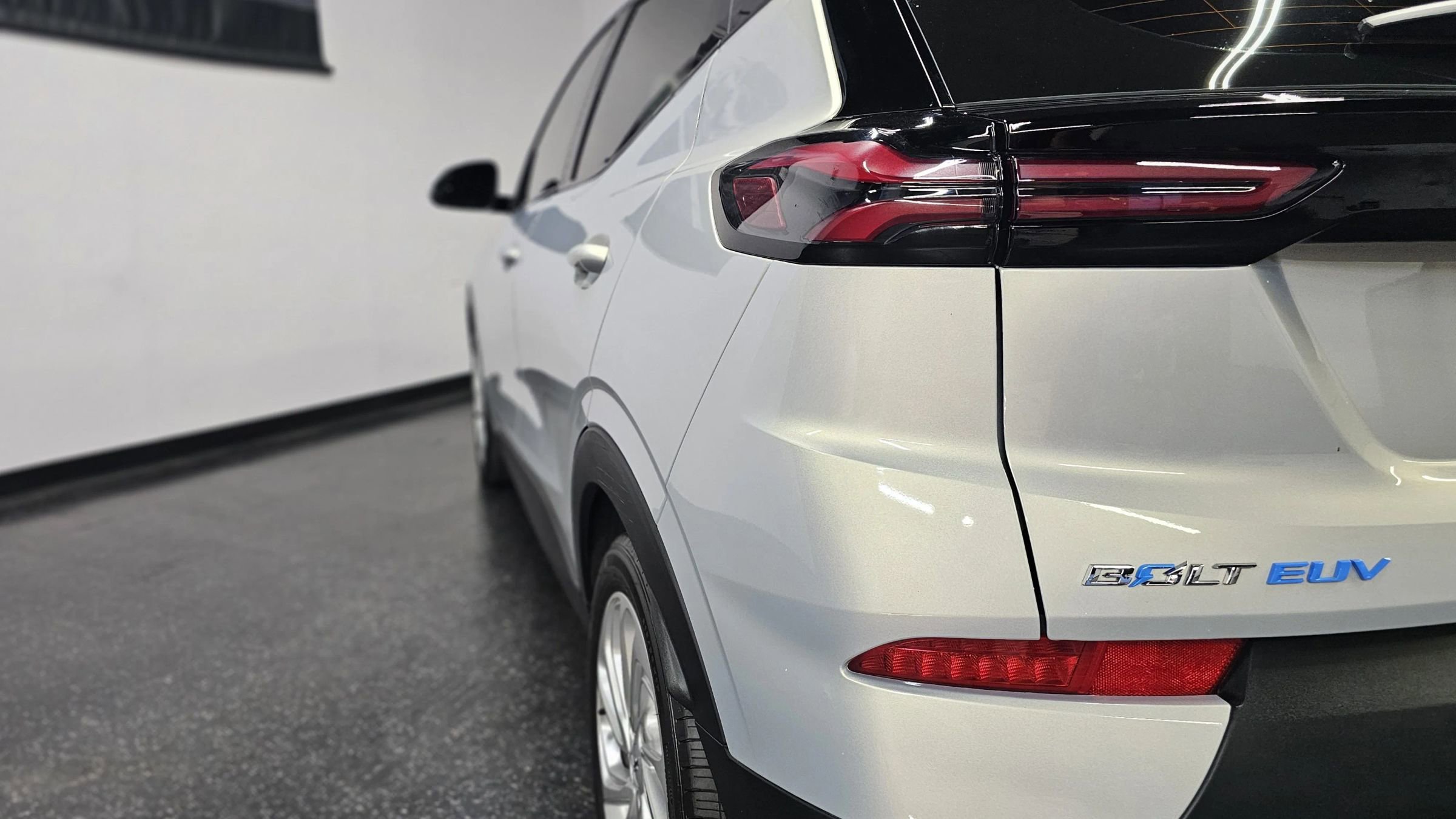 Used 2023 Chevrolet Bolt EUV LT w/ Driver Confidence Package image 28