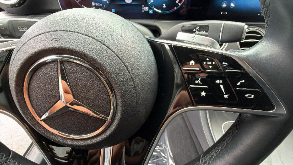 Used 2023 Mercedes-Benz E 350 Sedan image 20