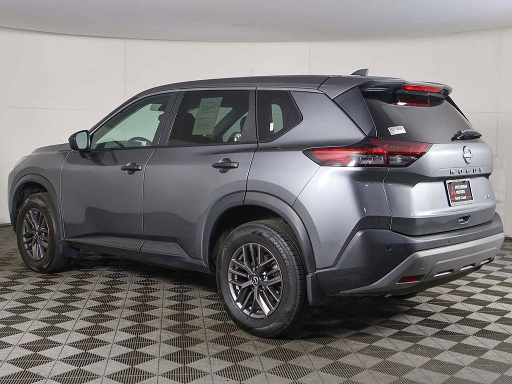 Used 2023 Nissan Rogue S image 14