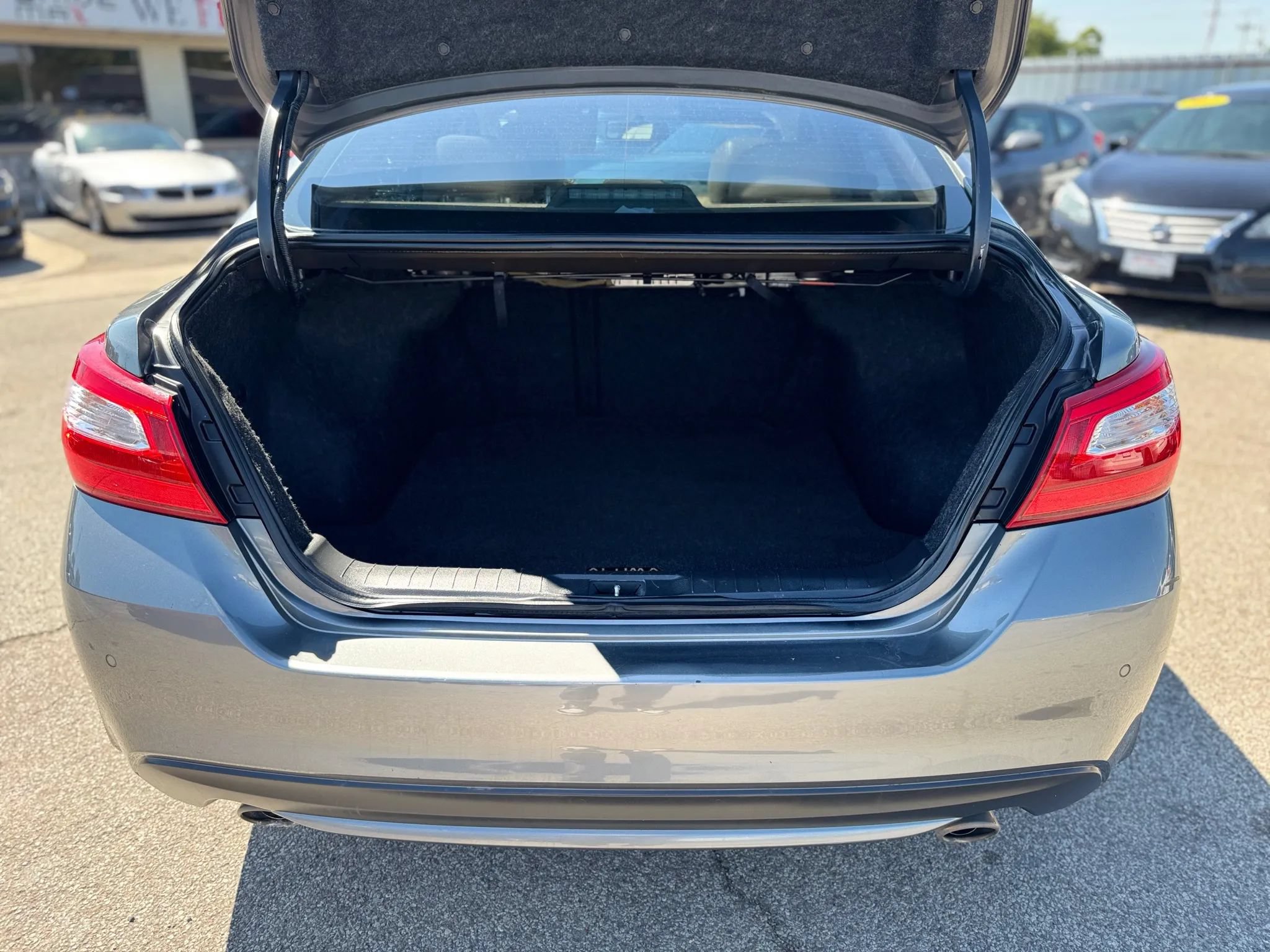 Used 2016 Nissan Altima 3.5 SL FWD image 37