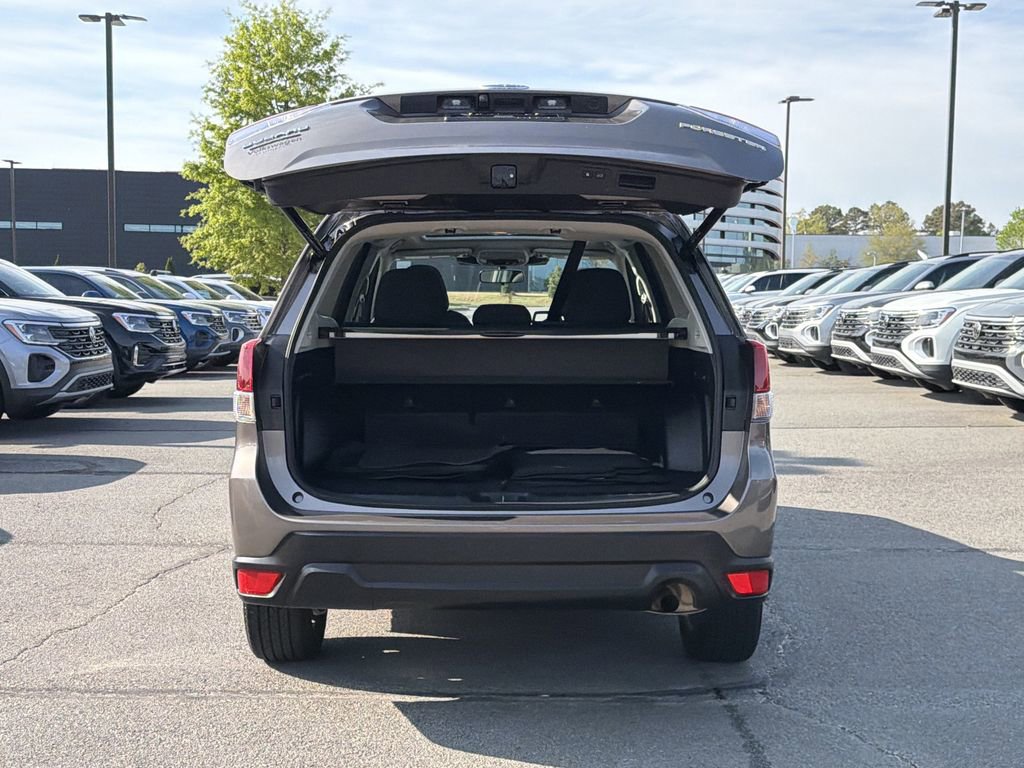 Used 2022 Subaru Forester Premium image 14