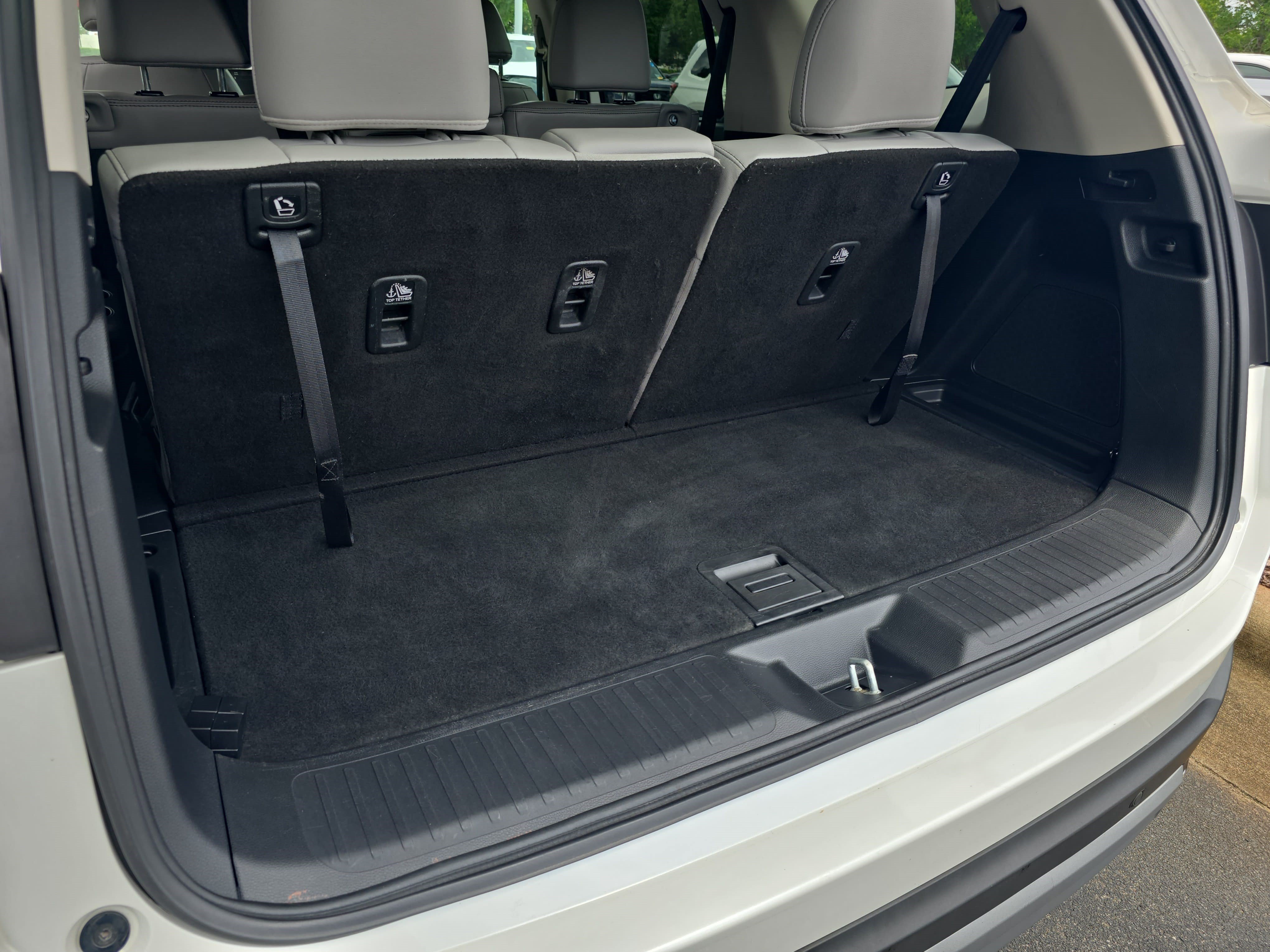 Used 2024 Honda Pilot Touring image 13