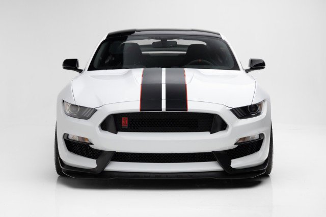 Used 2017 Ford Mustang Shelby GT350R w/ GT350R Equipment Group 920A image 5