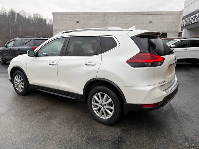 Used 2018 Nissan Rogue SV image 3