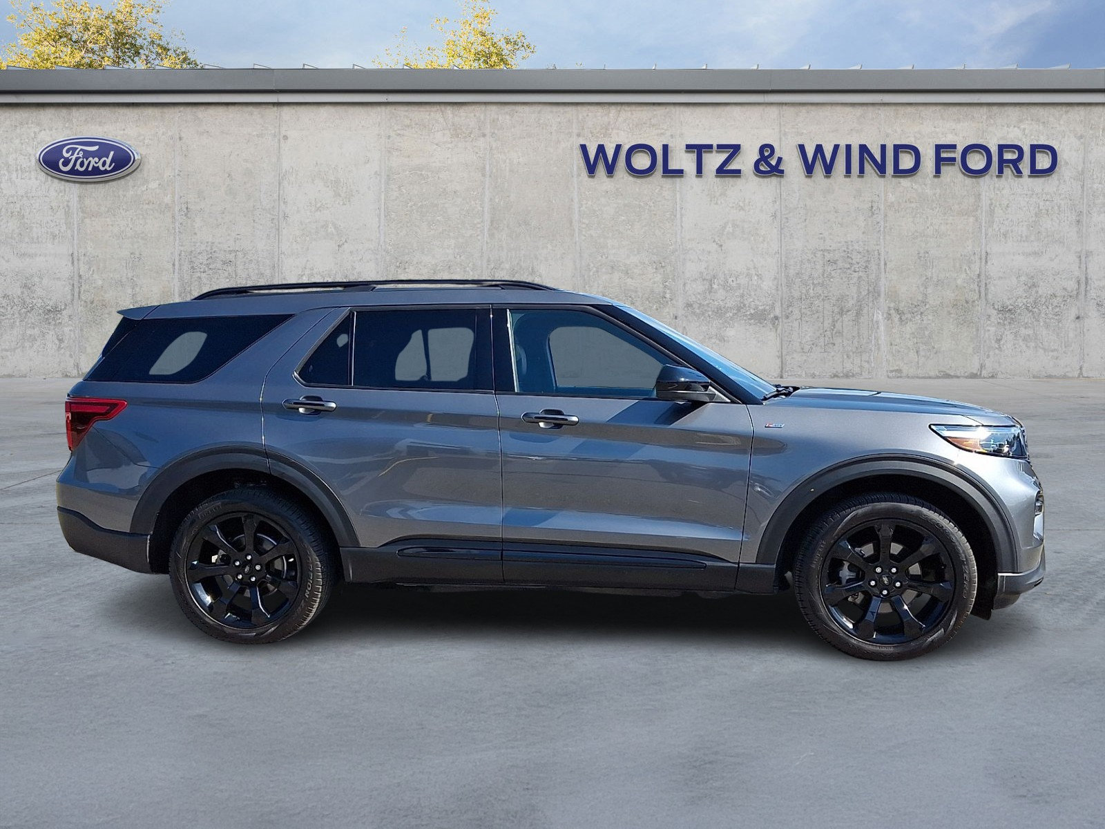 Certified 2024 Ford Explorer ST-Line w/ Class IV Trailer Tow Package AWD/4WD image 7