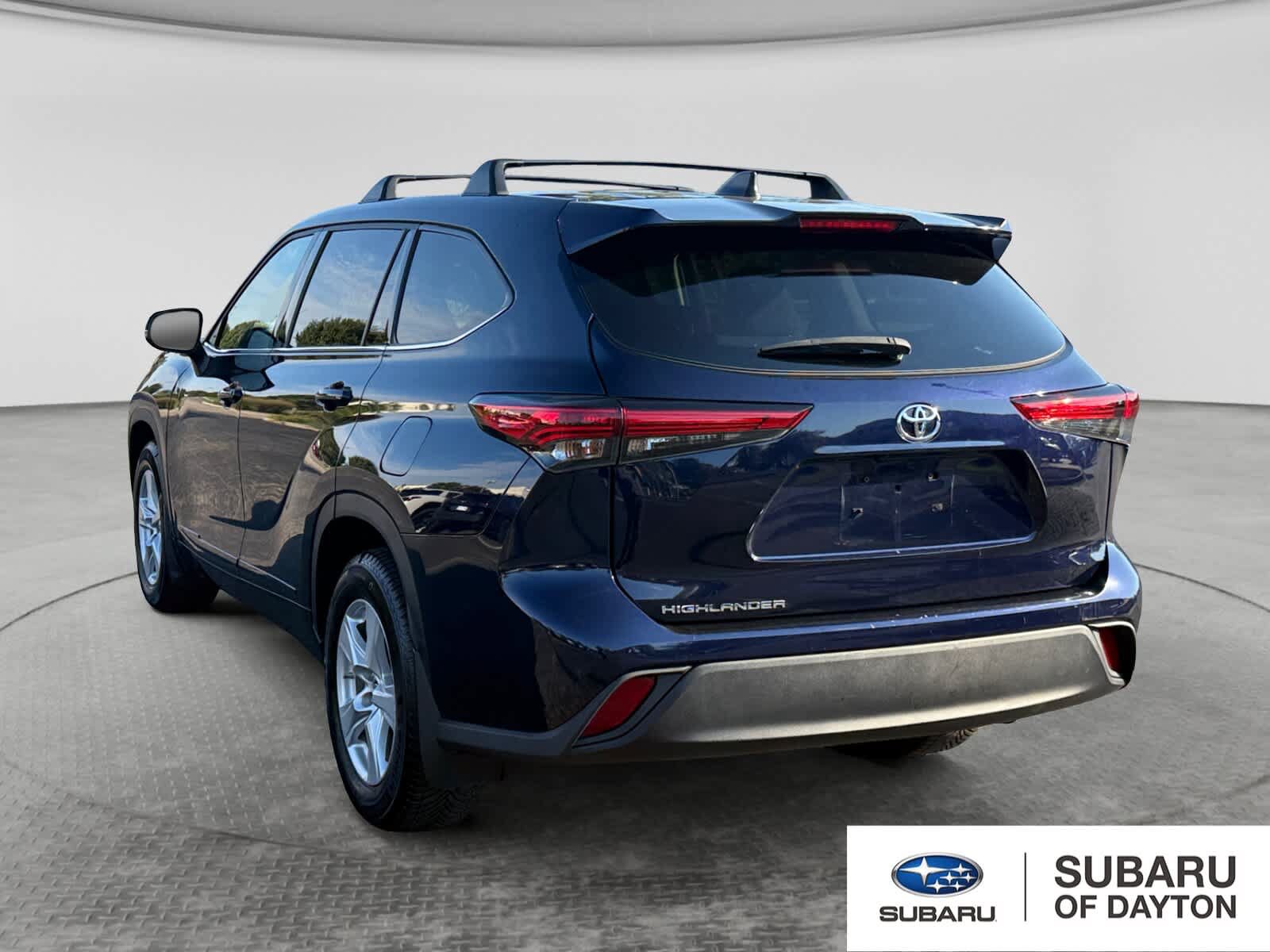 Used 2022 Toyota Highlander L FWD image 7