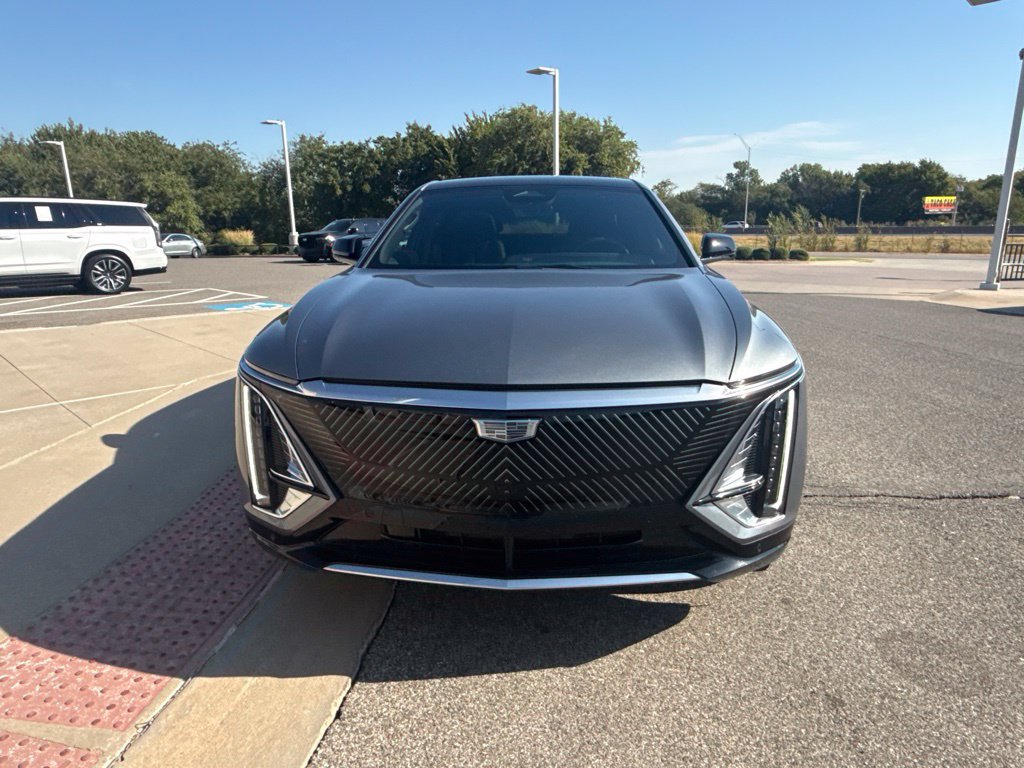 Used 2023 Cadillac Lyriq 2WD image 2