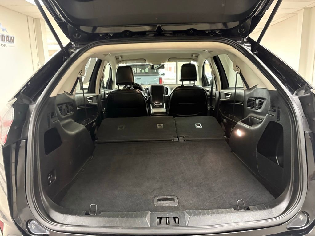 Used 2024 Ford Edge SEL image 11