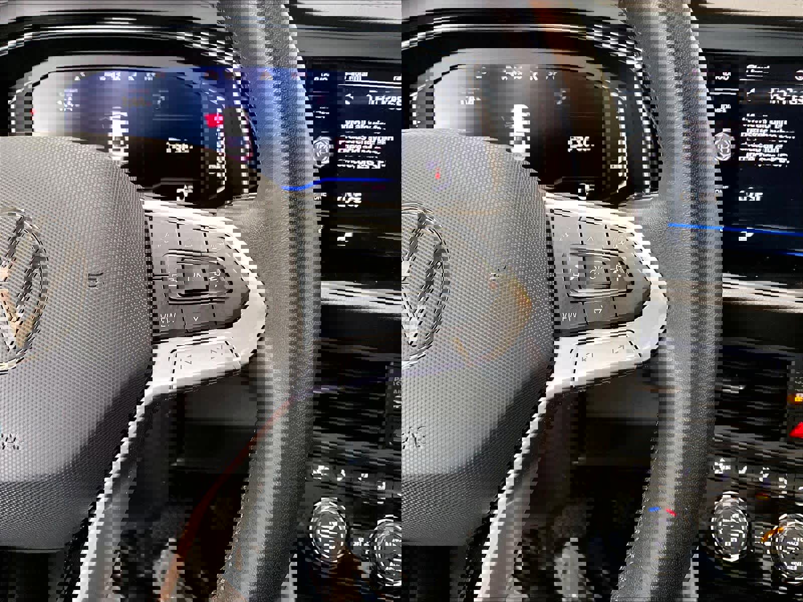 Used 2024 Volkswagen Jetta SEL image 22