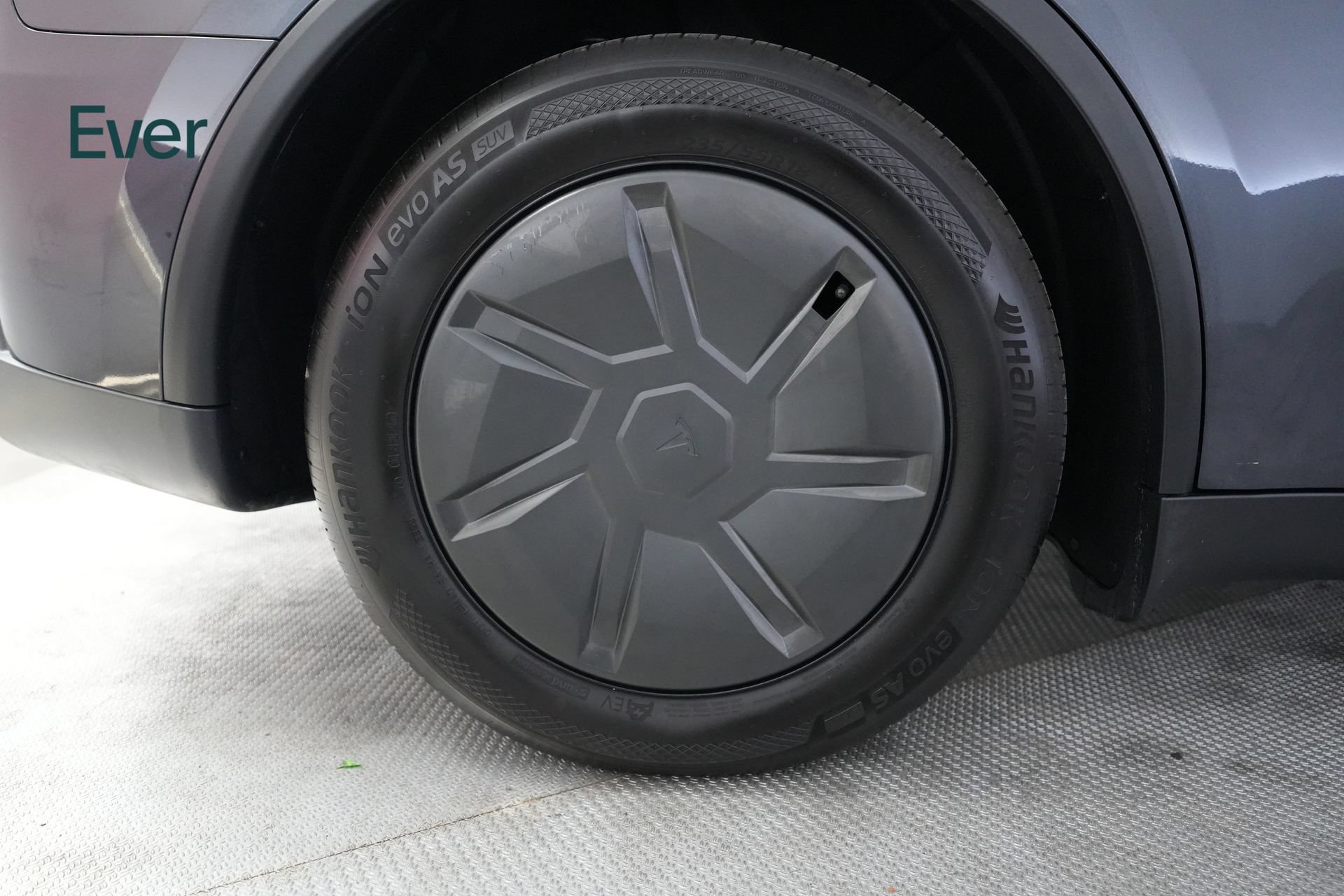 Used 2026 Tesla Model Y 2WD image 22