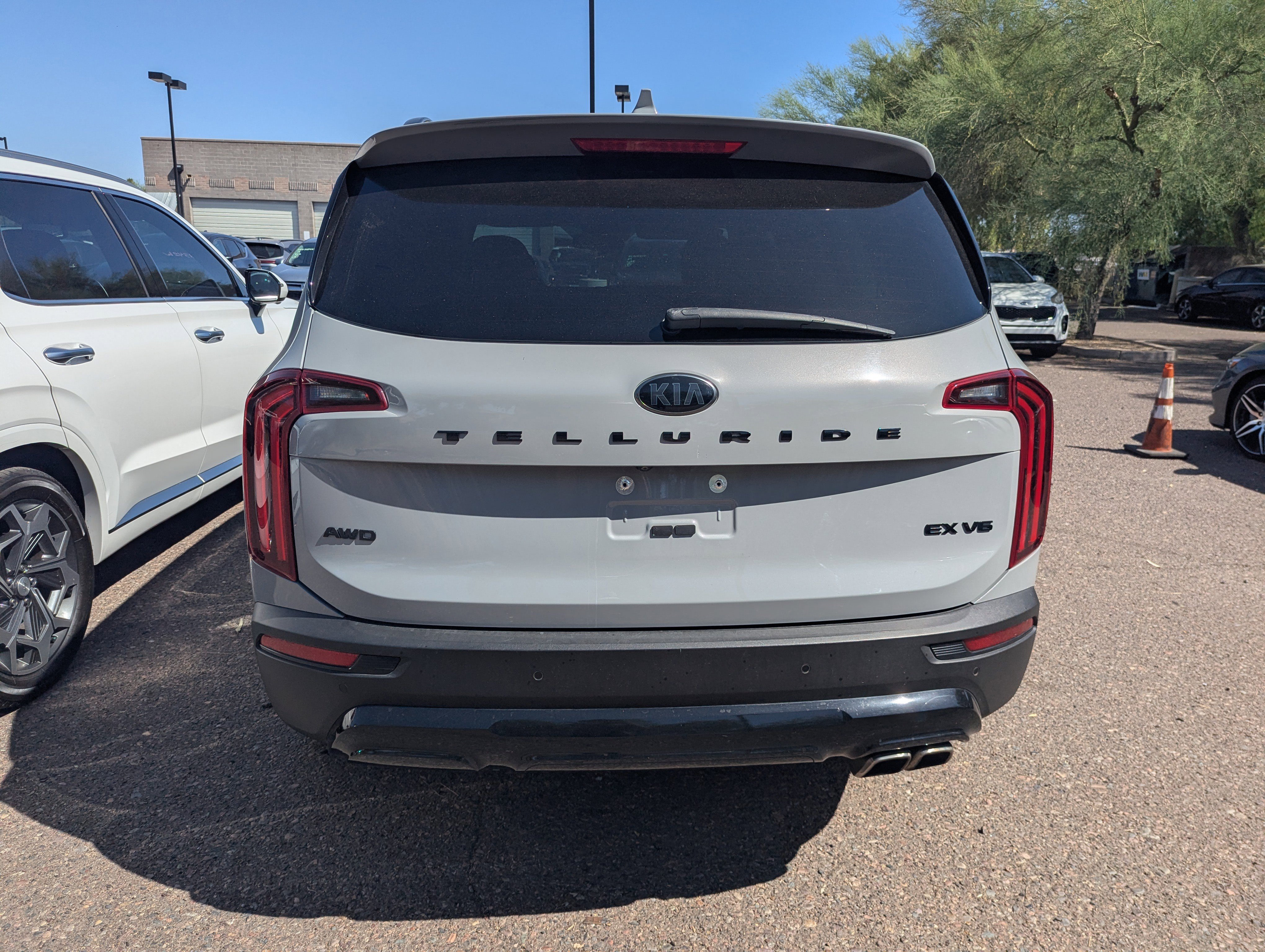 Used 2021 Kia Telluride EX w/ EX Premium Package image 11