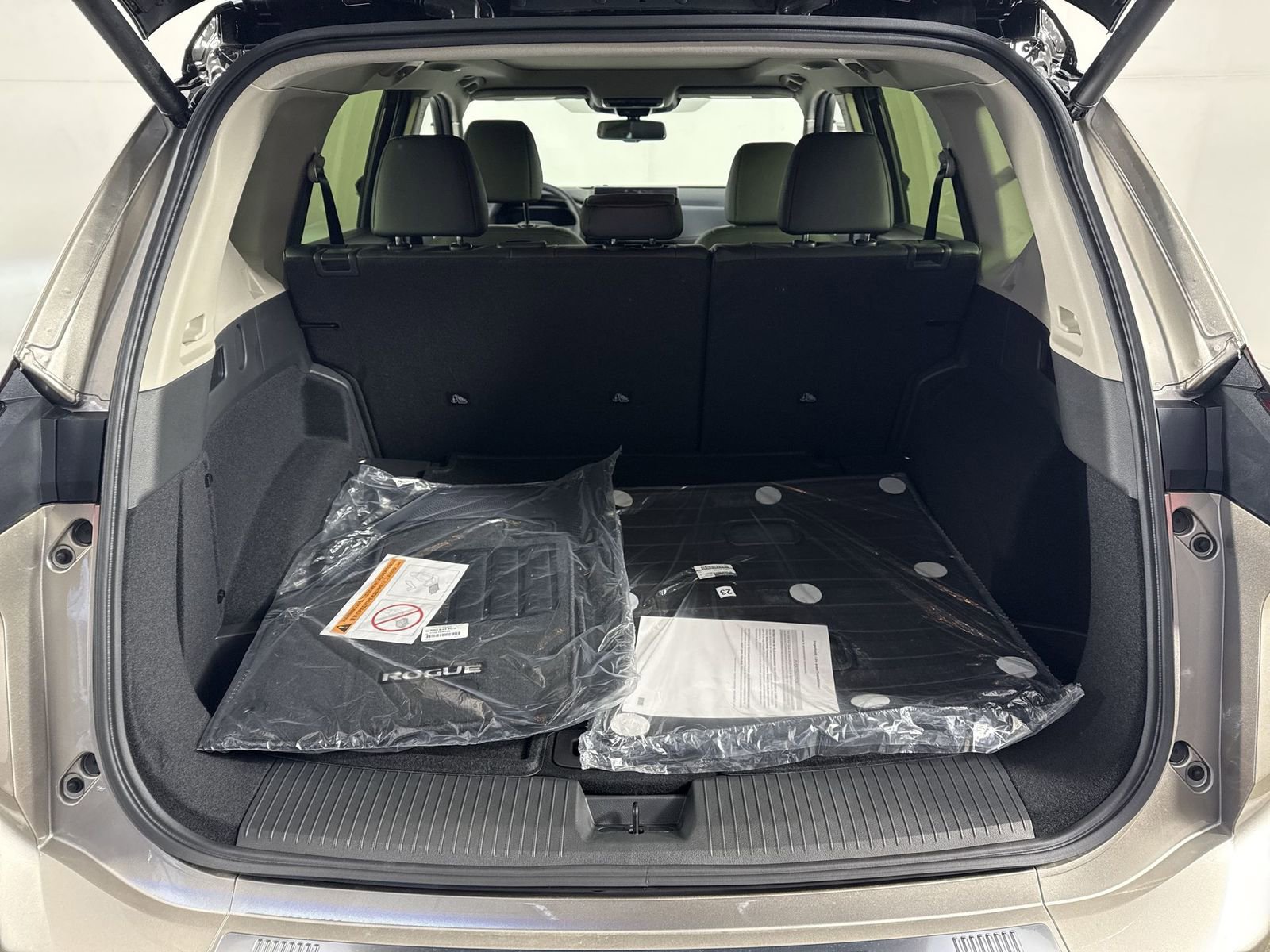 New 2026 Nissan Rogue Platinum w/ Tech Package image 34