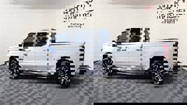 Used 2021 Chevrolet Silverado 1500 LT w/ Safety Package image 6