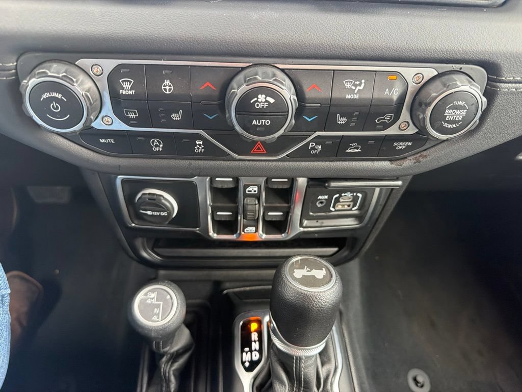 Used 2024 Jeep Wrangler Unlimited Sahara w/ Safety Group AWD/4WD image 23