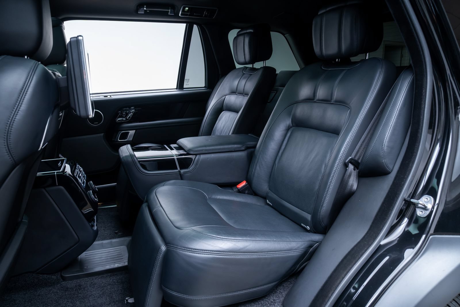 Used 2021 Land Rover Range Rover Autobiography Fifty Edition AWD/4WD image 19