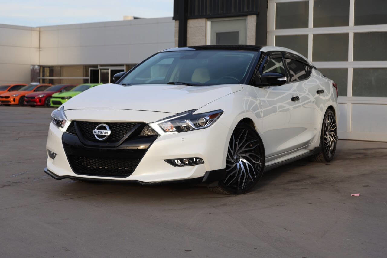 Used 2018 Nissan Maxima Platinum image 3