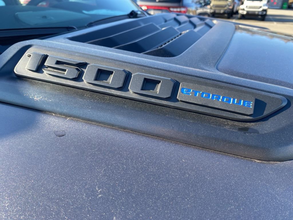 New 2026 RAM 1500 Laramie w/ Night Edition AWD/4WD image 10