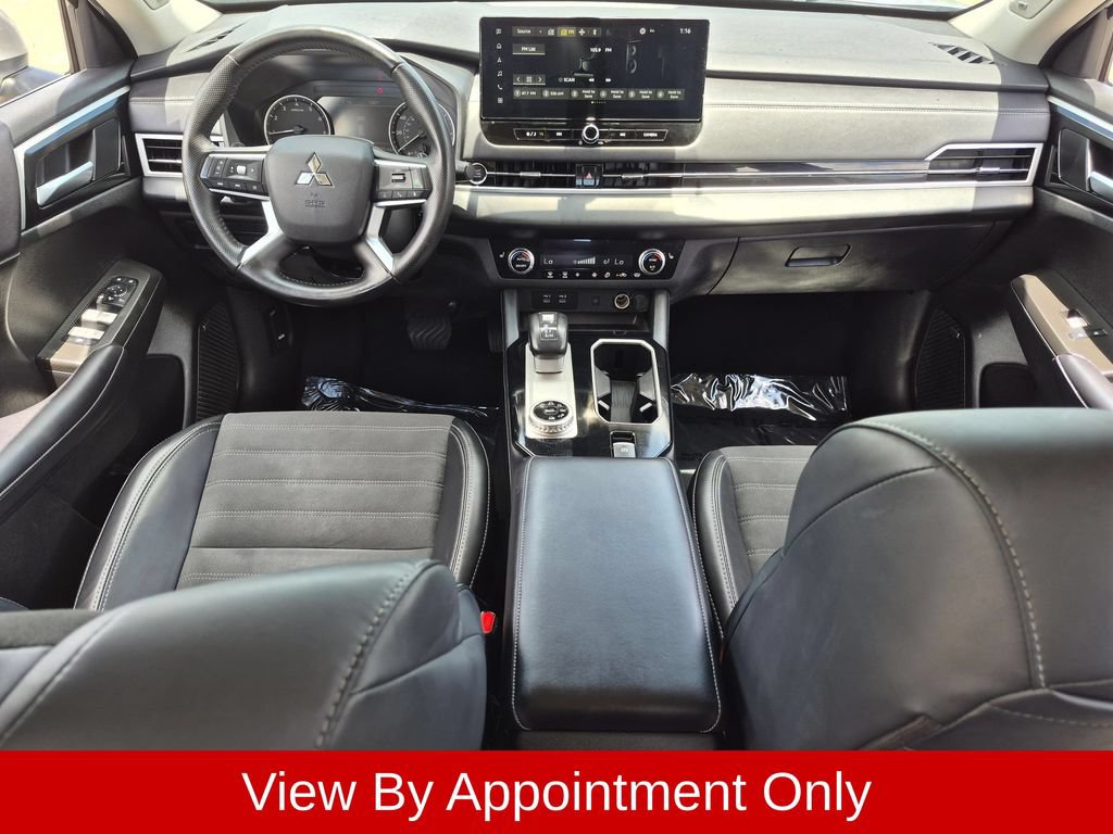 Used 2025 Mitsubishi Outlander SE AWD/4WD image 26