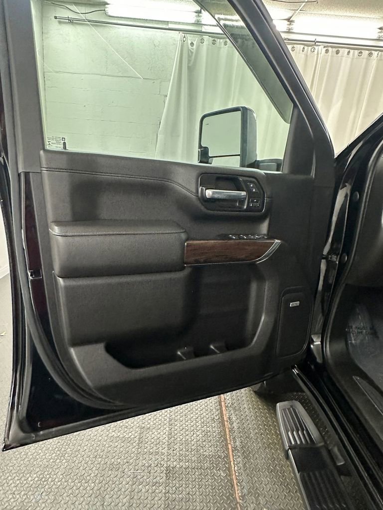 Used 2020 GMC Sierra 2500 SLT w/ SLT Premium Plus Package AWD/4WD image 7