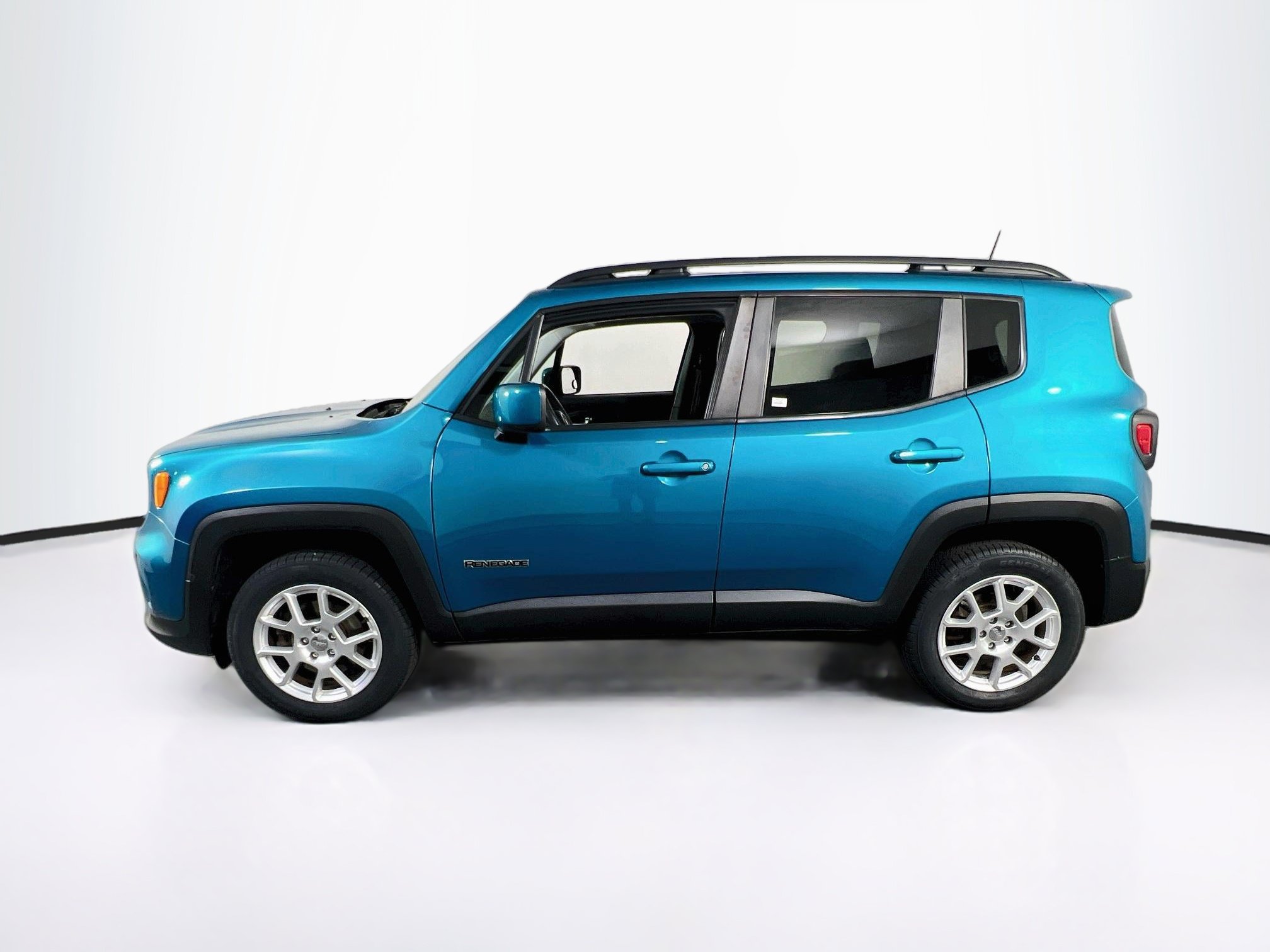 Used 2021 Jeep Renegade Latitude AWD/4WD image 8