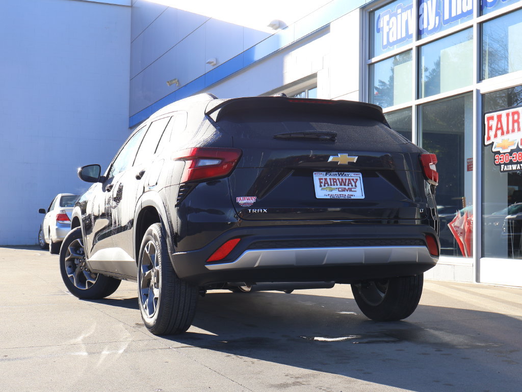 New 2026 Chevrolet Trax LT w/ Driver Confidence Package FWD image 33