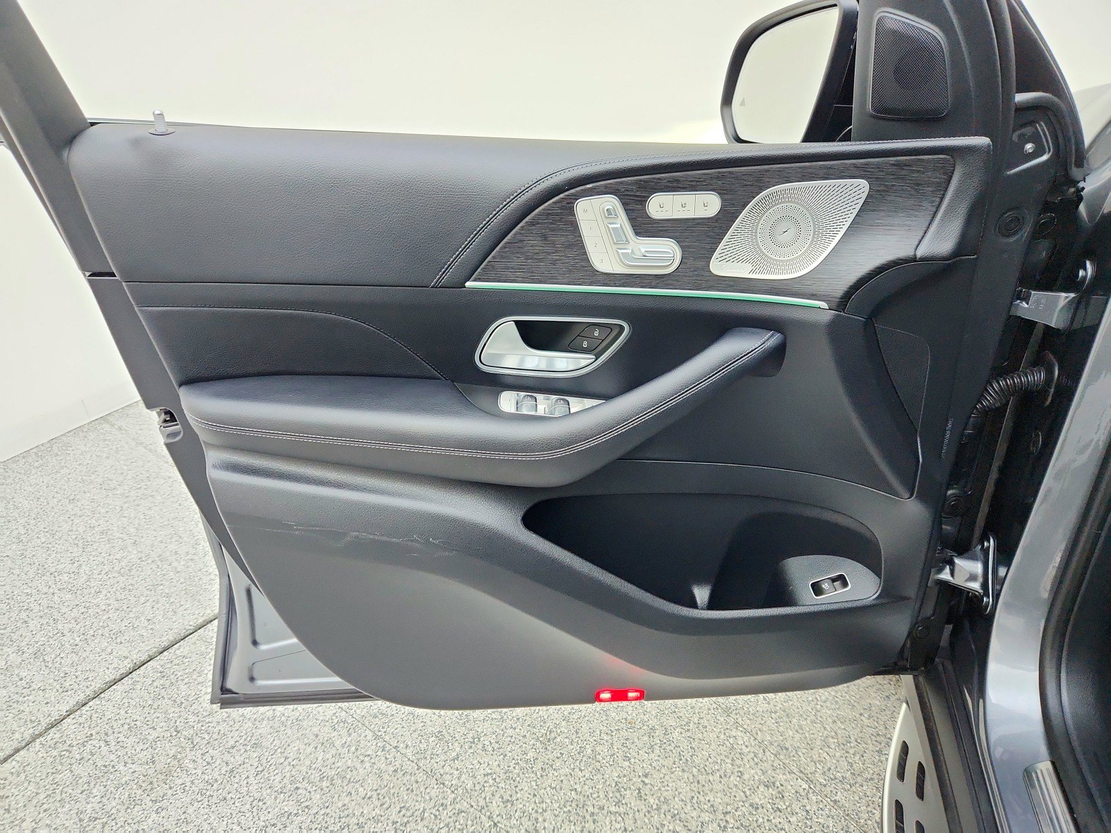 Certified 2025 Mercedes-Benz GLE 580 4MATIC image 26