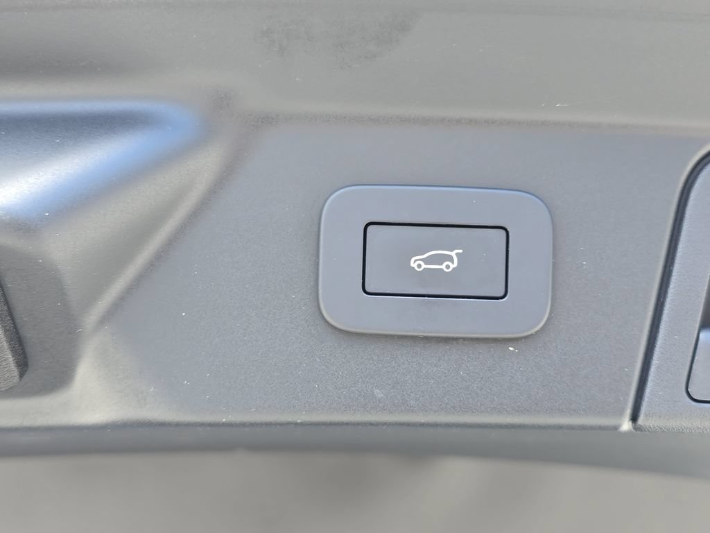 Certified 2025 Land Rover Range Rover Velar S AWD/4WD image 13