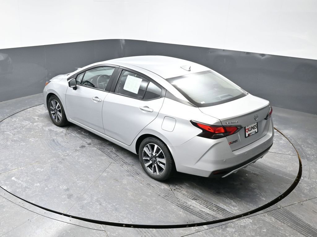 Used 2023 Nissan Versa SV image 44