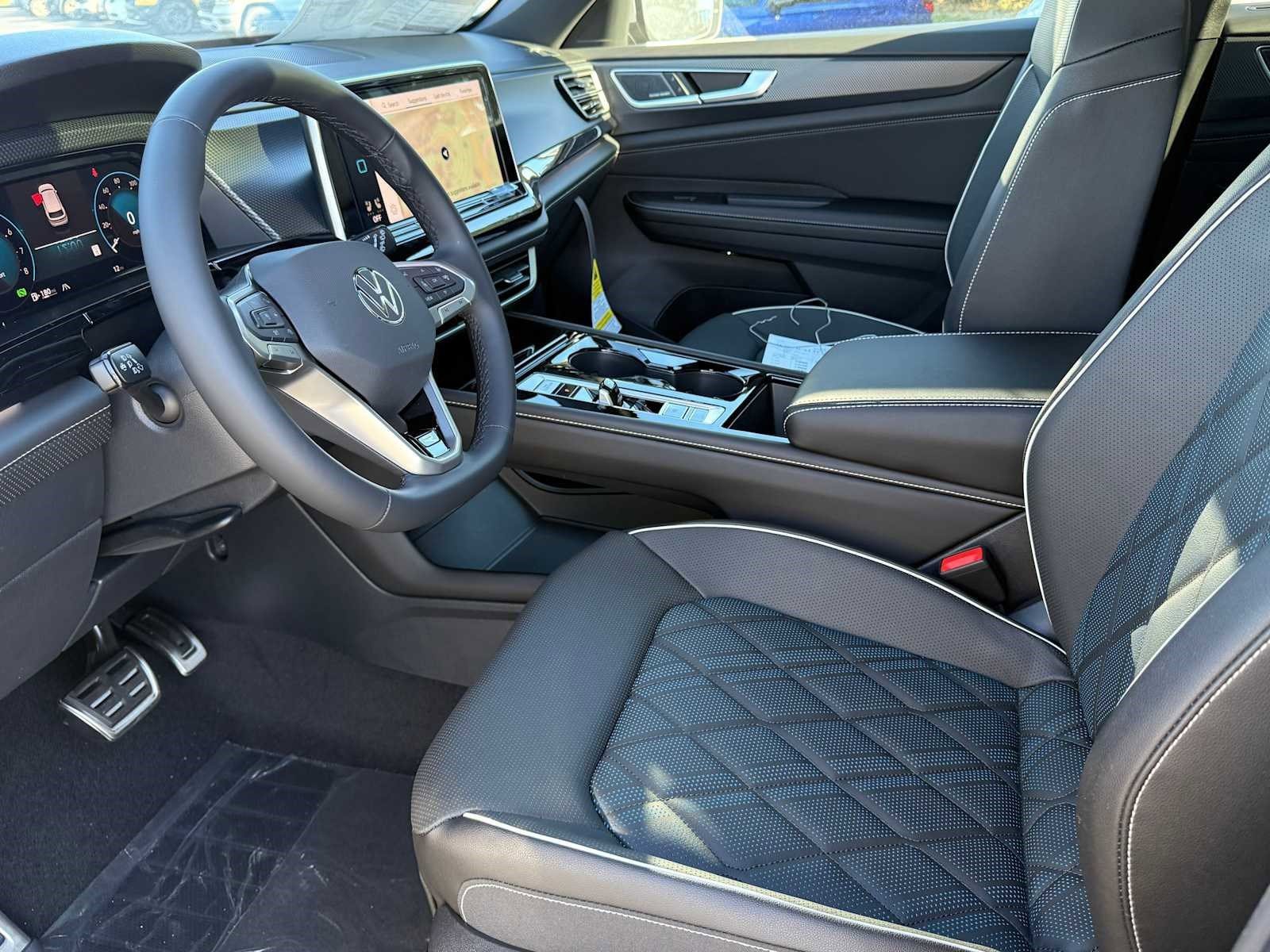 New 2026 Volkswagen Atlas Cross Sport SEL Premium R-Line image 10