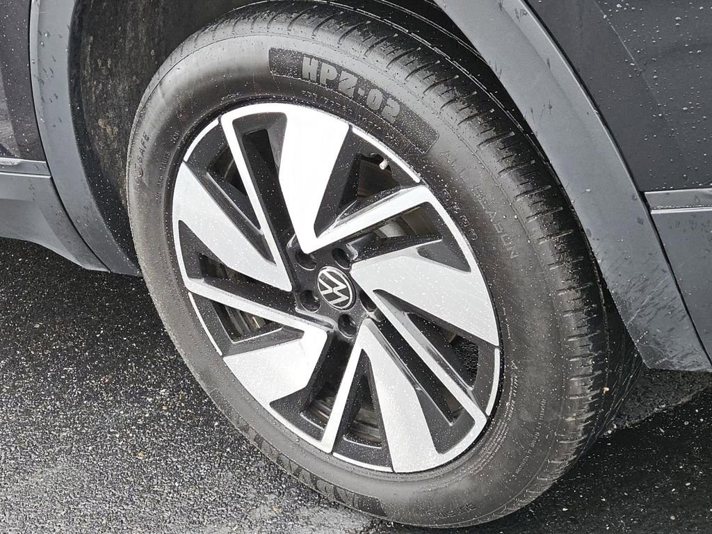 Used 2024 Volkswagen Atlas SE image 7