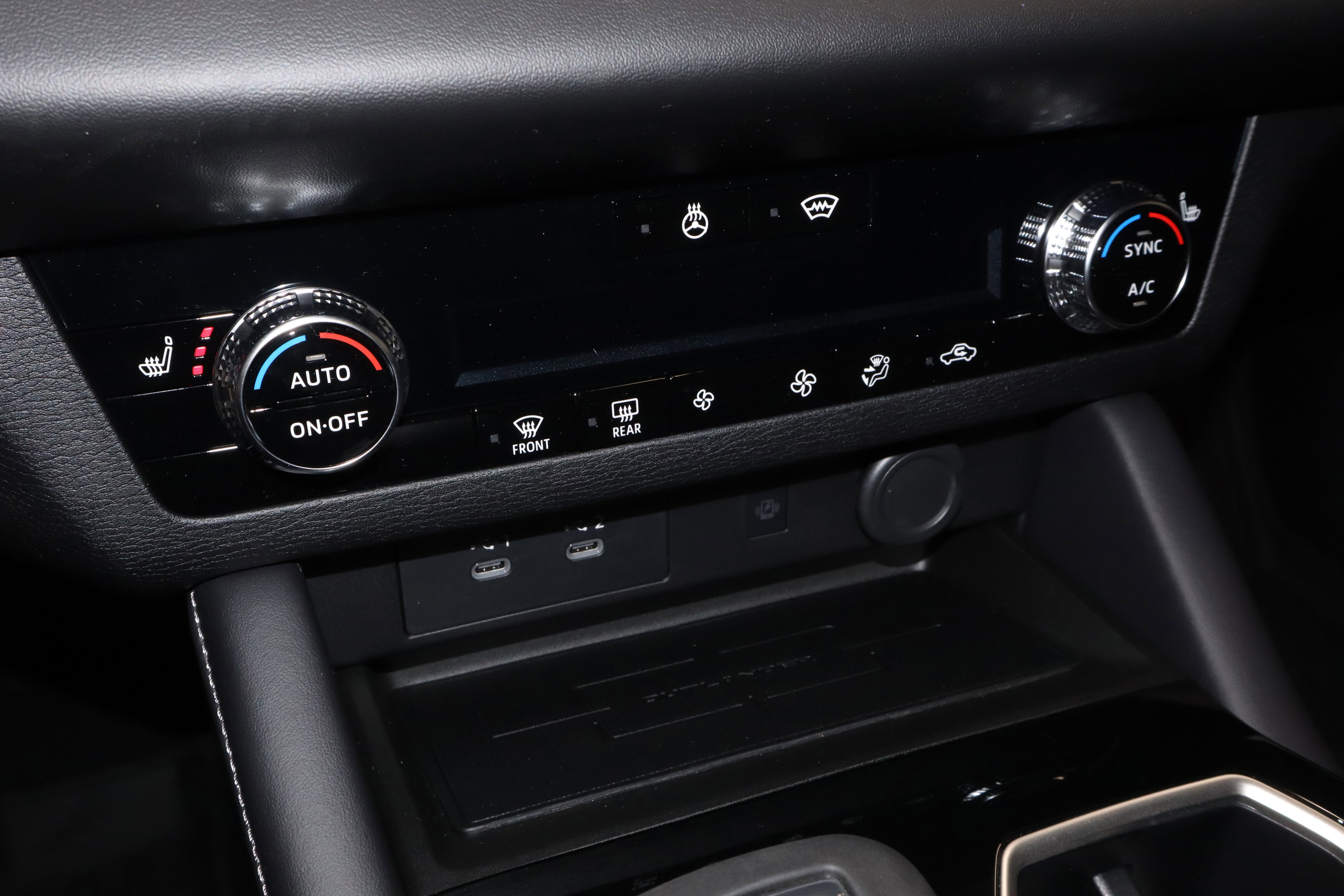 New 2026 Mitsubishi Outlander SE image 29