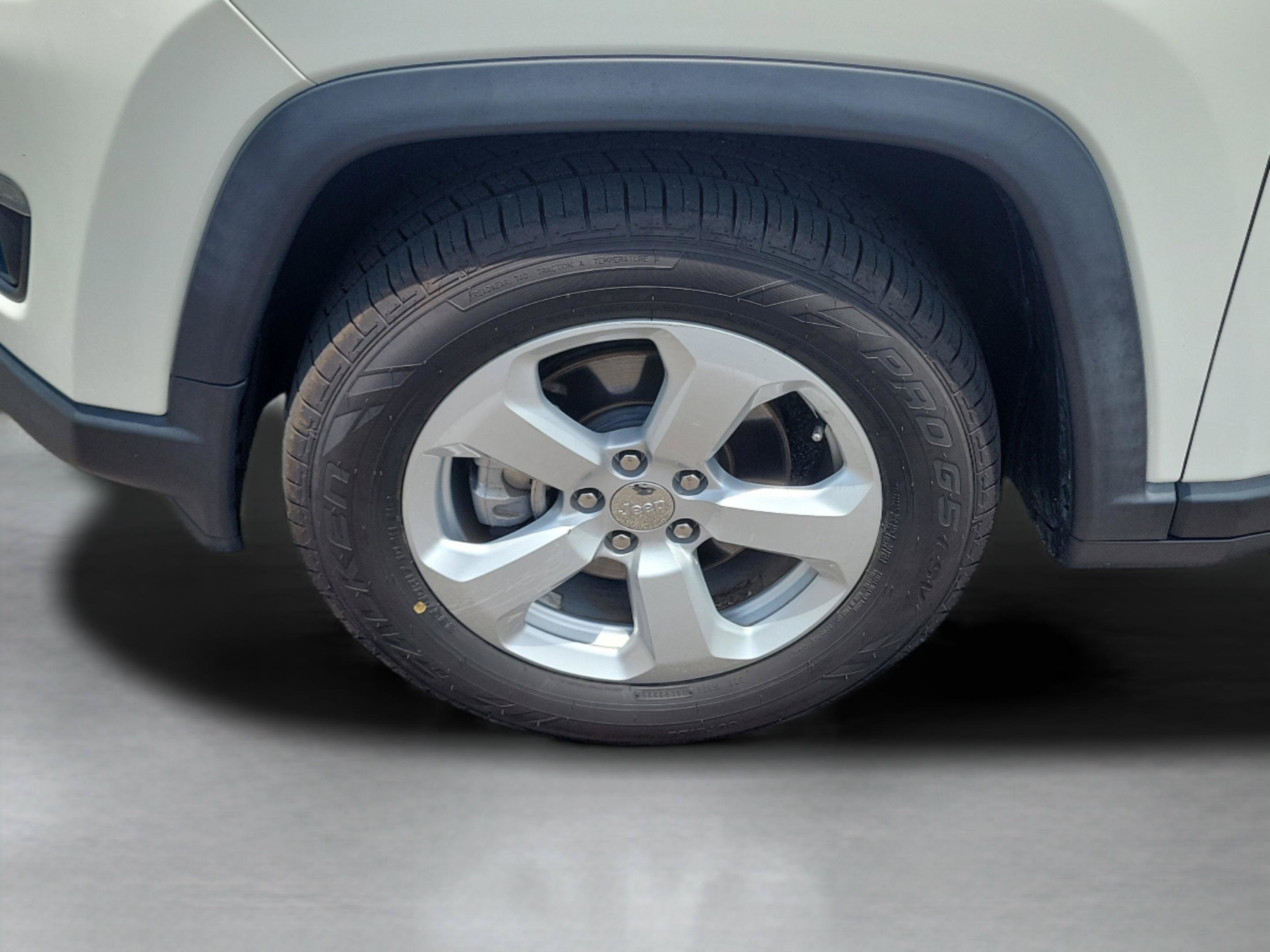 Used 2021 Jeep Compass Latitude FWD image 33