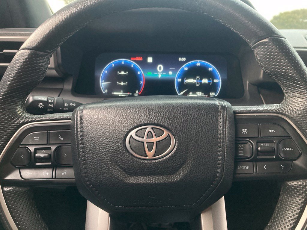Used 2024 Toyota Tacoma TRD Sport AWD/4WD image 18