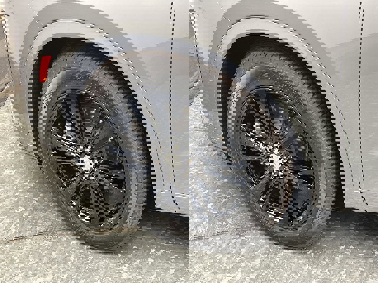 Certified 2025 Cadillac XT6 Premium Luxury AWD/4WD image 38