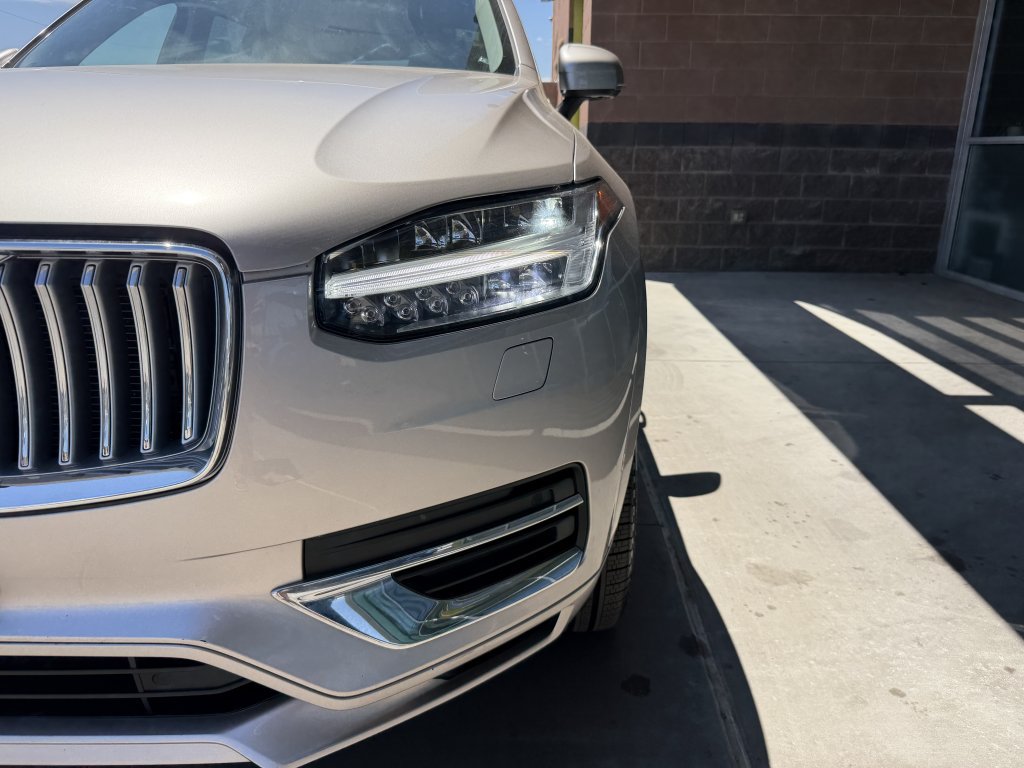 Used 2023 Volvo XC90 T8 Plus w/ Protection Package Premier AWD/4WD image 11