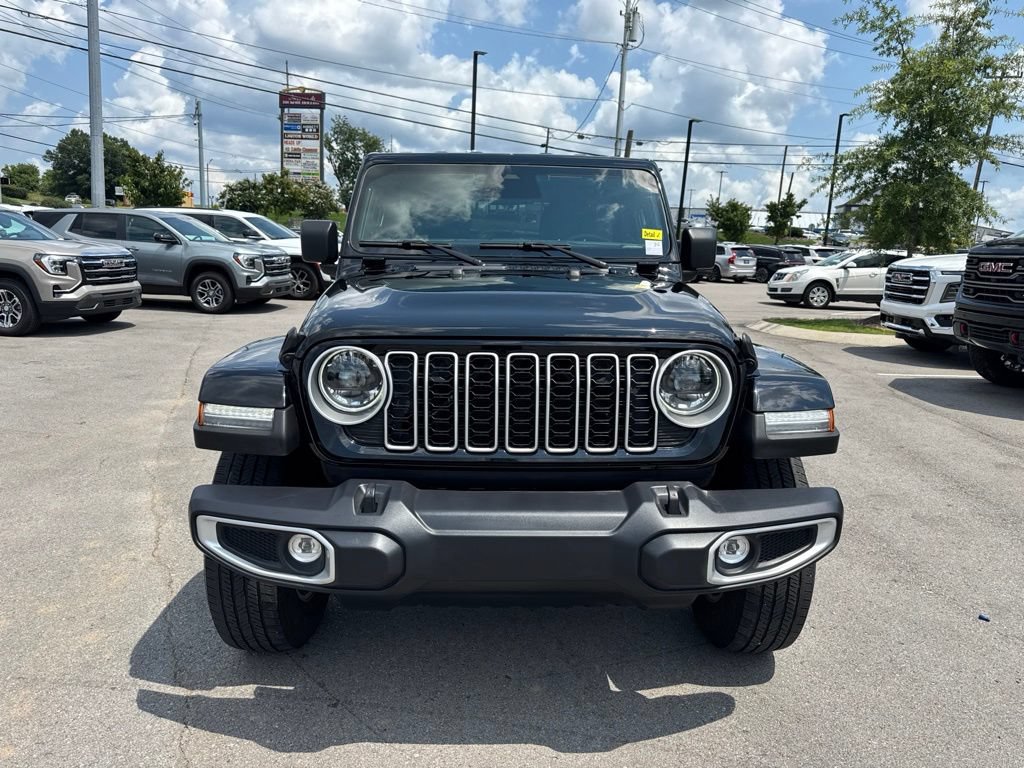 Used 2025 Jeep Wrangler Unlimited Sahara AWD/4WD image 2