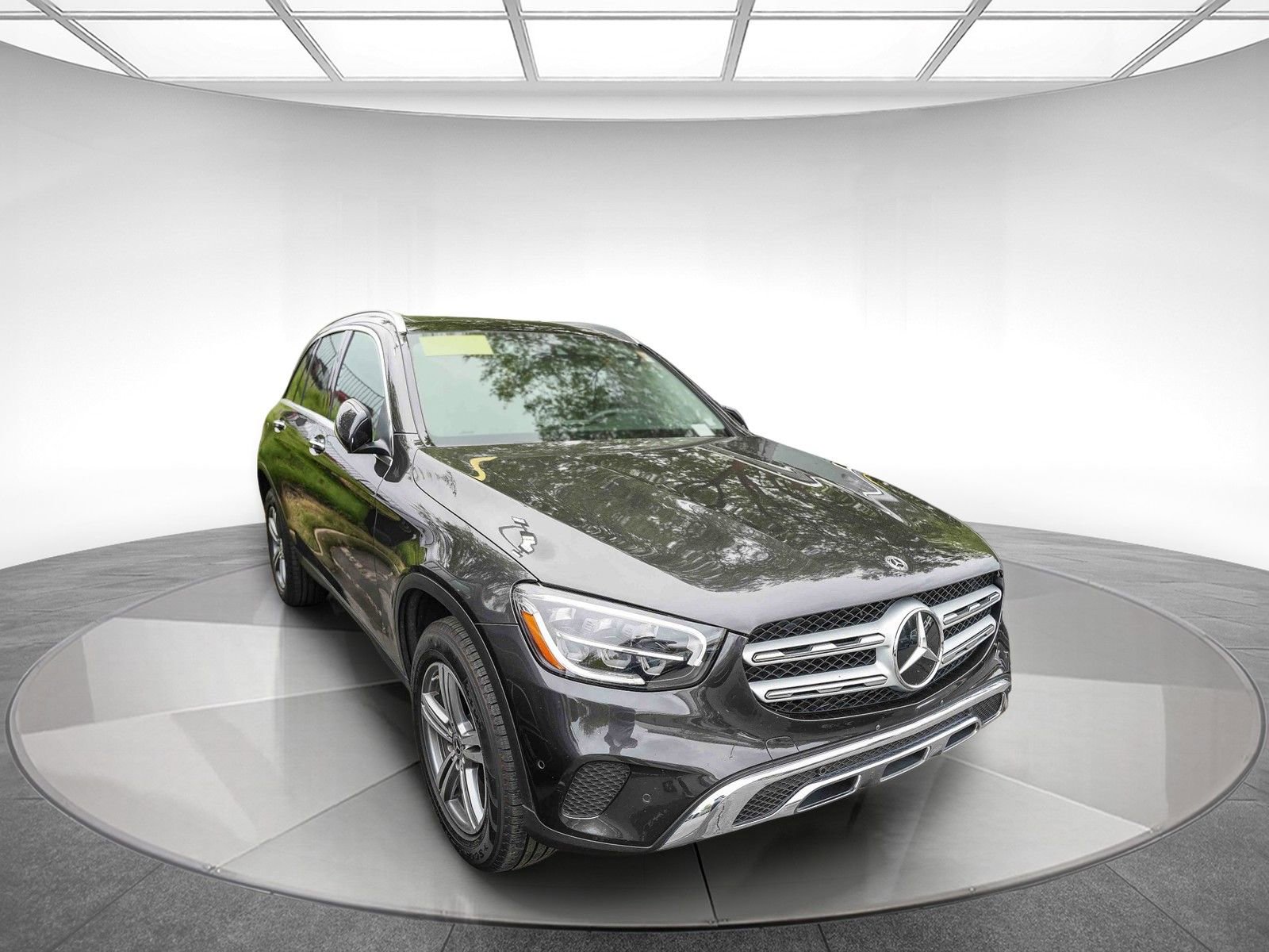 Certified 2022 Mercedes-Benz GLC 300 4MATIC image 2